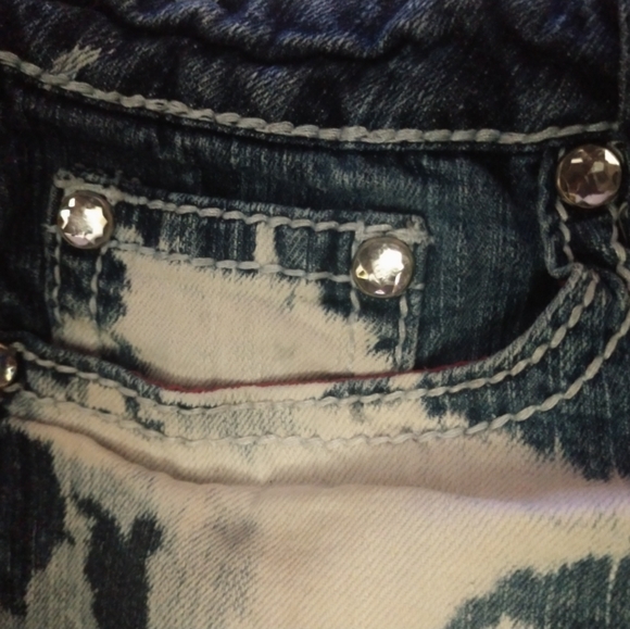 ZANA DI JEAN SHORTS - Picture 5 of 5